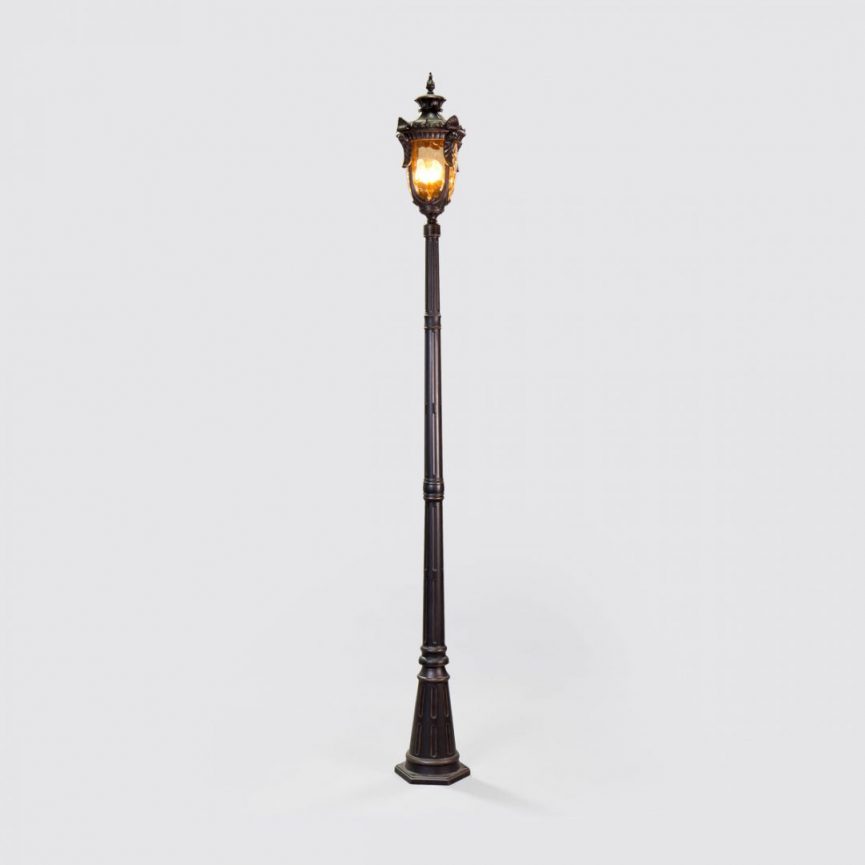 Victorian Lamp Post