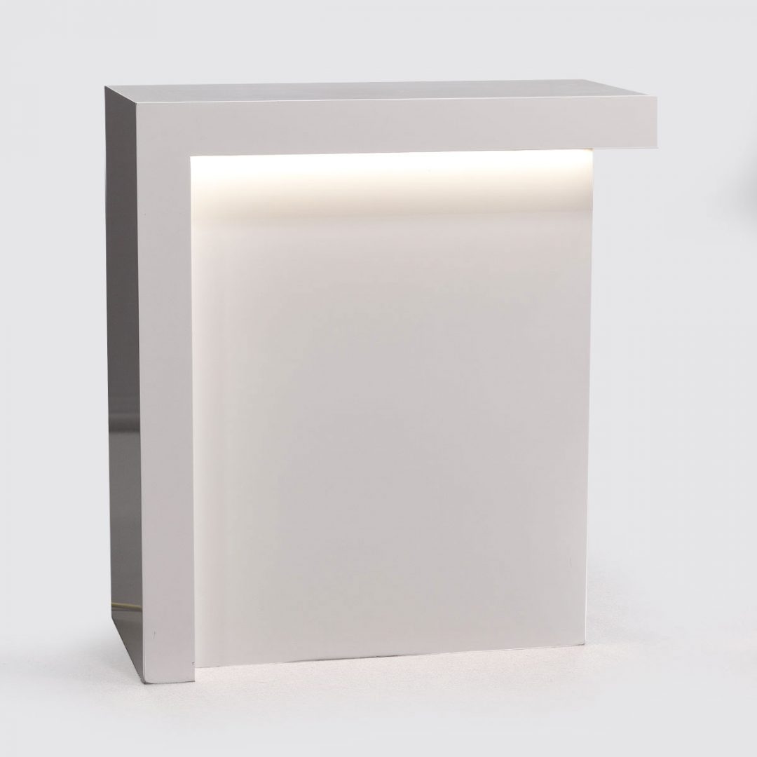 White Spray Lacquered Counter White Spray Lacquered Counter