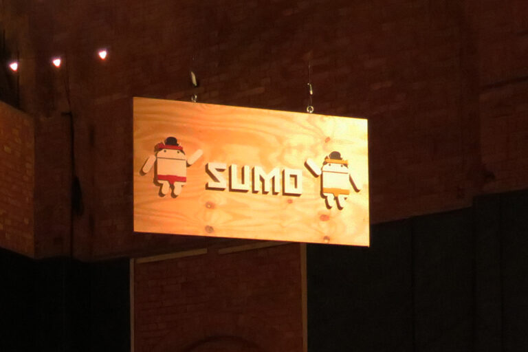 Google playtime sumo sign