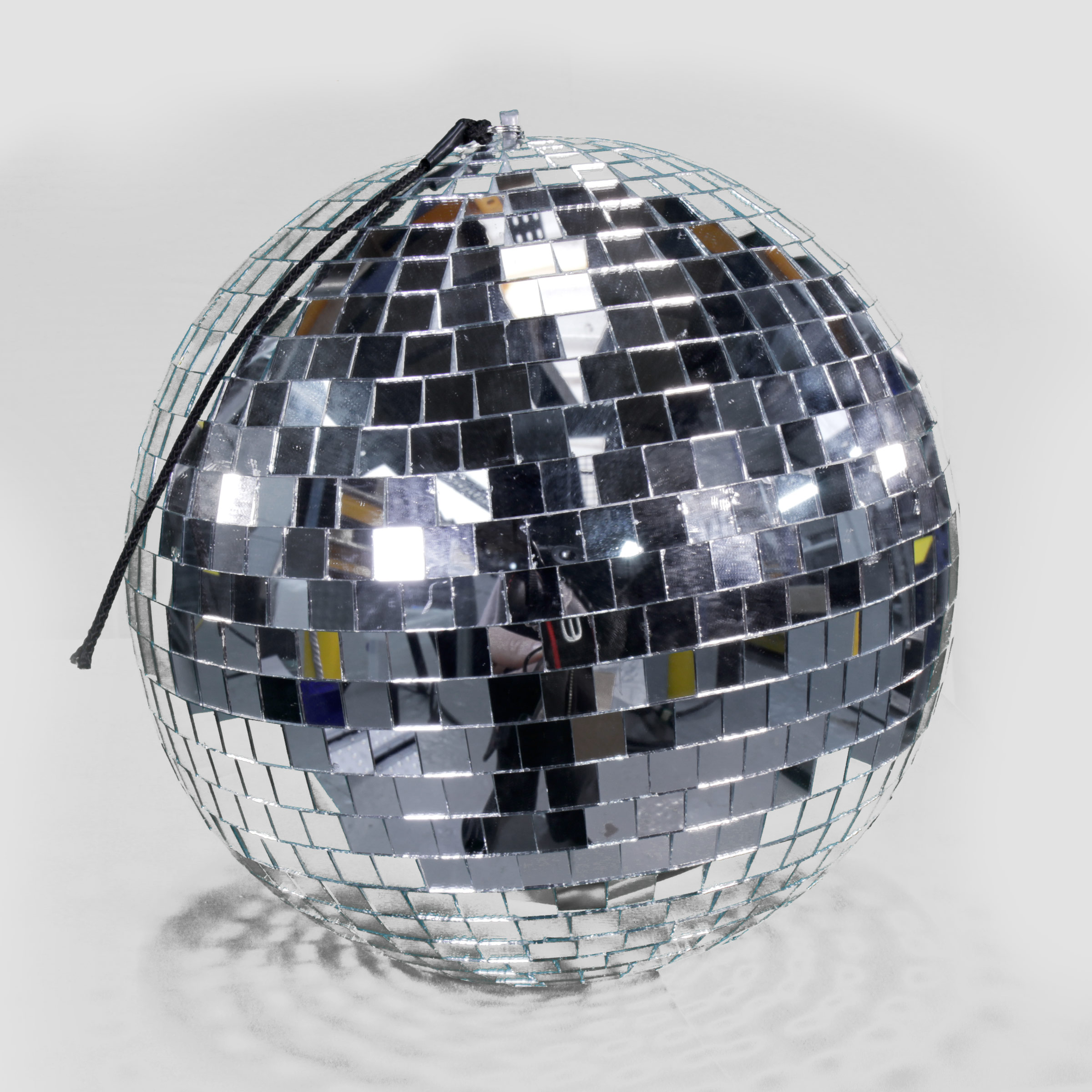 Mirror Ball Mid.
